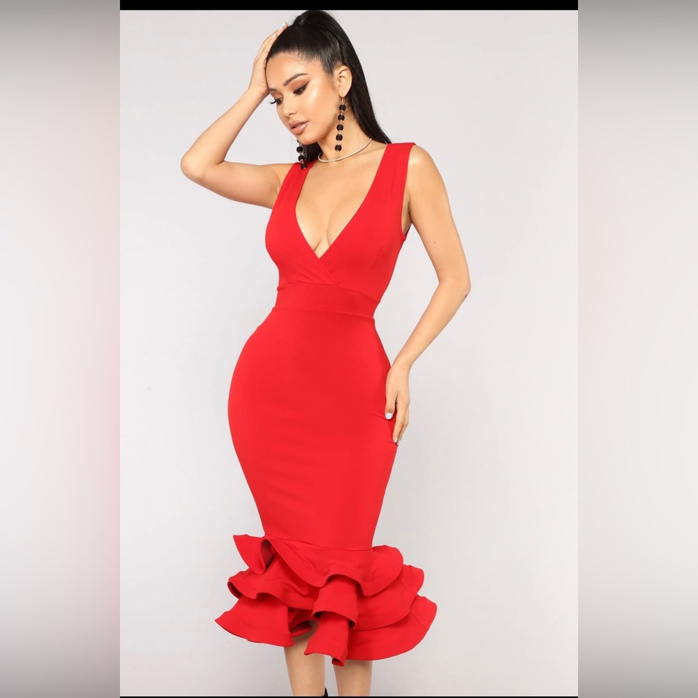 FASHION NOVA : SEXY RED RUFFLE HEM DRESS SIZE XS NWT (#2082)